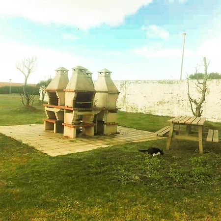 Beach Front Apartment - With Swimming Pool, Barbecue And Tennis Court! Viana do Castelo Zewnętrze zdjęcie